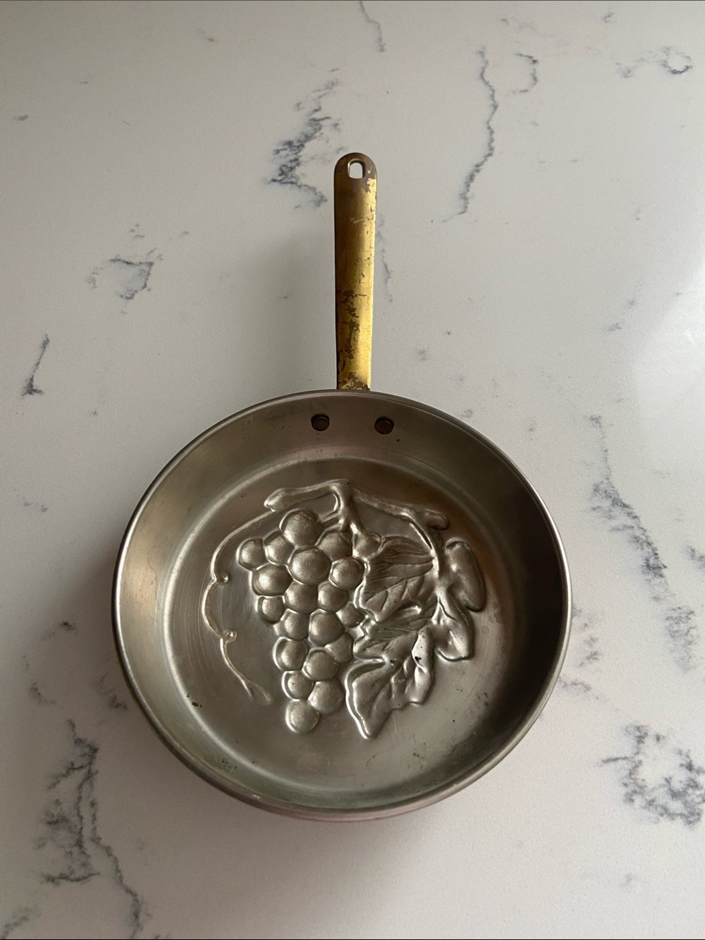 Vintage Copper Grape Wall Hanging Decorative Skillet Pan Kitchen Decor - Picture 4 of 6